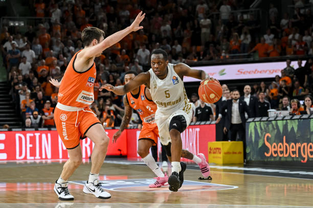 执行来遏制 执行来遏制